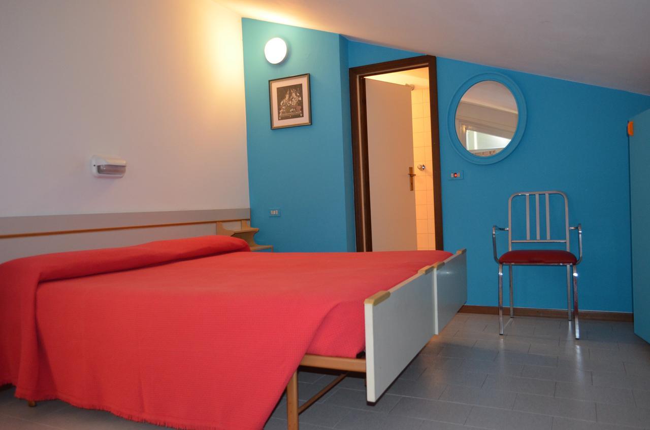 Hotel Miro Cattolica Exterior foto
